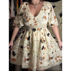 Beaded Floral Dress Forever New Brand Cream Color Floral Beautiful! Size‎ Medium